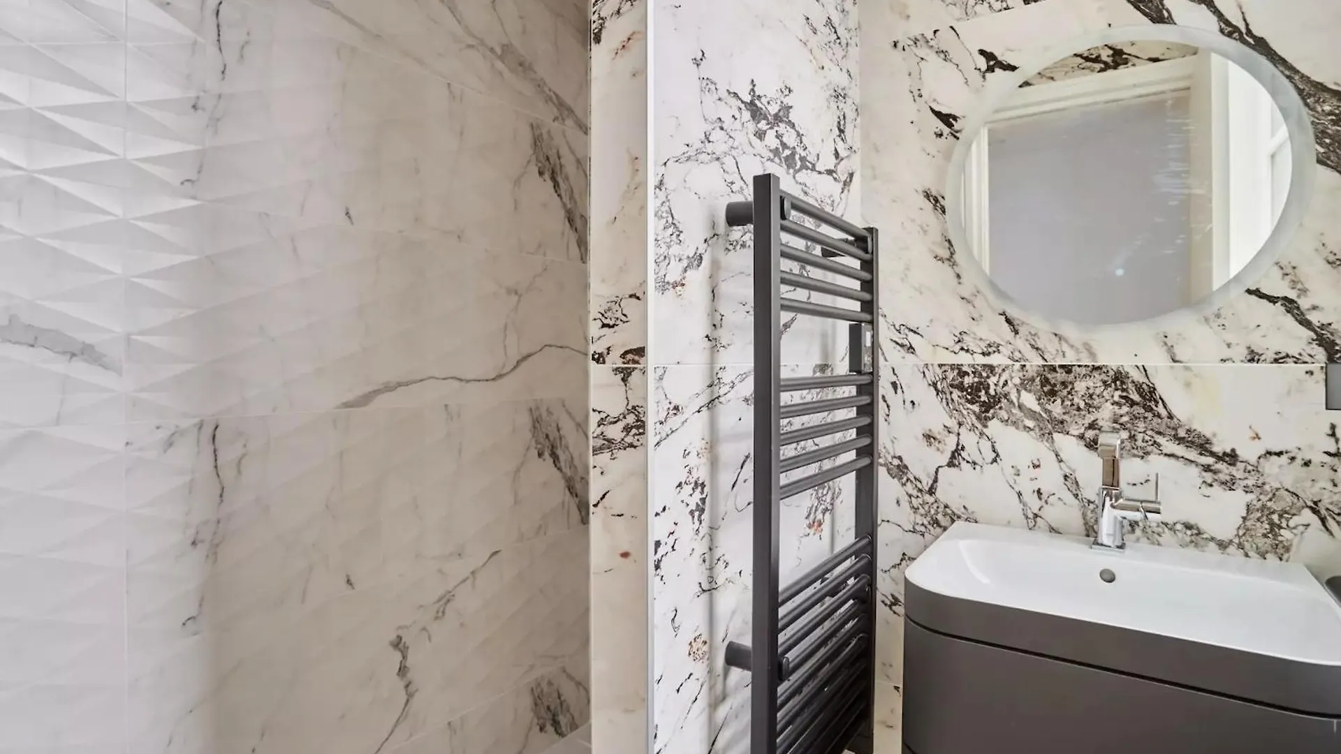 Luxueux Appartement Familial 5 Bd, Parc Monceau Paris France